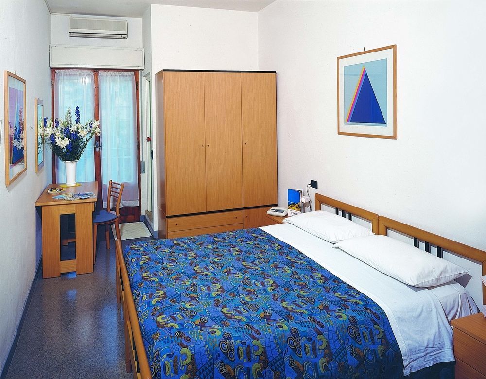 פסארו Hotel Capitol מראה חיצוני תמונה